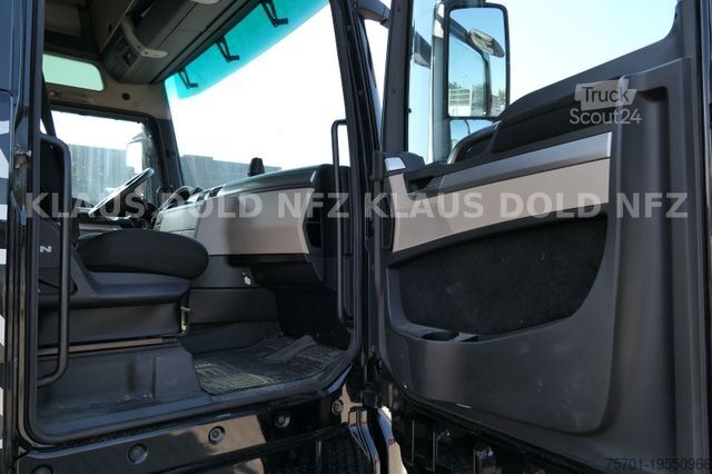 Trattore stradale standard MAN TGX 18.500 Retarder 2-Tanks Motorschaden