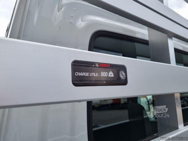 Furgonetas personalizadas / soluciones a medida Iveco DAILY 35-180 PLATEAU 4.40m