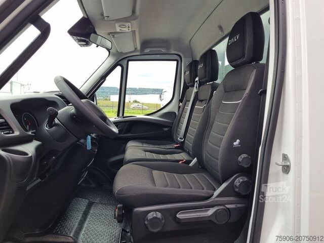 Furgonetas personalizadas / soluciones a medida Iveco DAILY 35-180 PLATEAU 4.40m