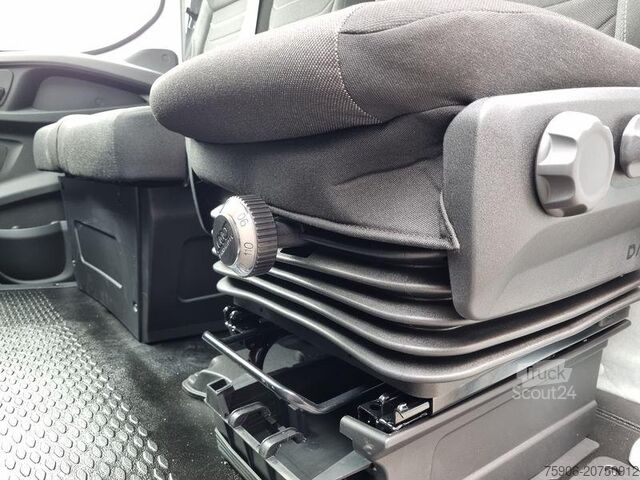 Furgonetas personalizadas / soluciones a medida Iveco DAILY 35-180 PLATEAU 4.40m