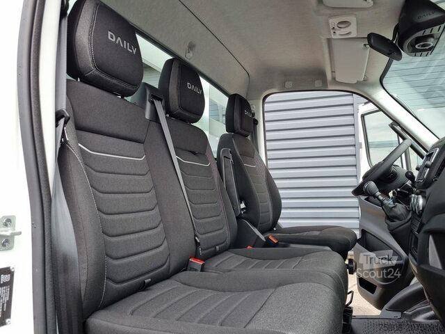 Furgonetas personalizadas / soluciones a medida Iveco DAILY 35-180 PLATEAU 4.40m