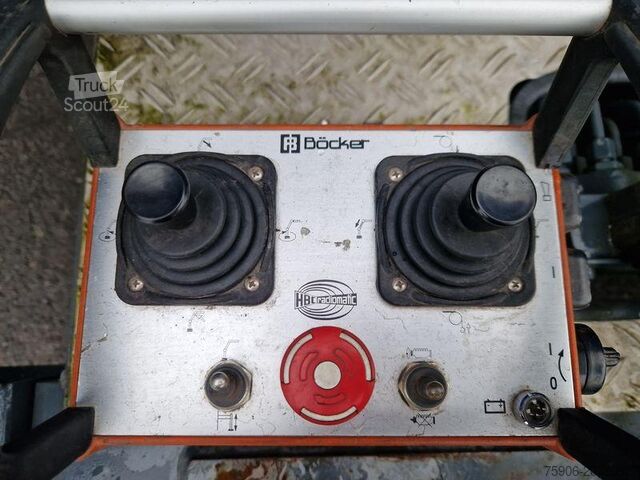 Haakarm-aanhangwagens BOCKER AHK 27/1200