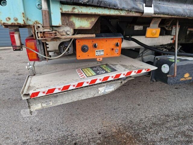 Trucks with flatbed & tarpaulin Volvo FH