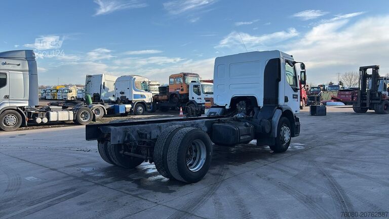 Chassis com cabina Renault Premium 320 (FULL STEEL / LAMES / BOITE MANUELL...