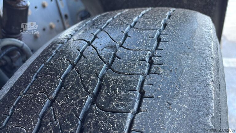 Chassis com cabina Renault Premium 320 (FULL STEEL / LAMES / BOITE MANUELL...