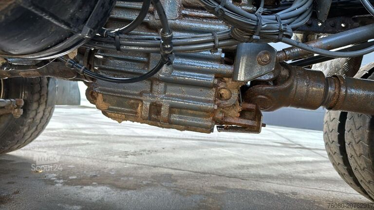 Tipper Mercedes-Benz Actros 4141 (8X8 / LAMES / GRAND PONT / V6 / BO...