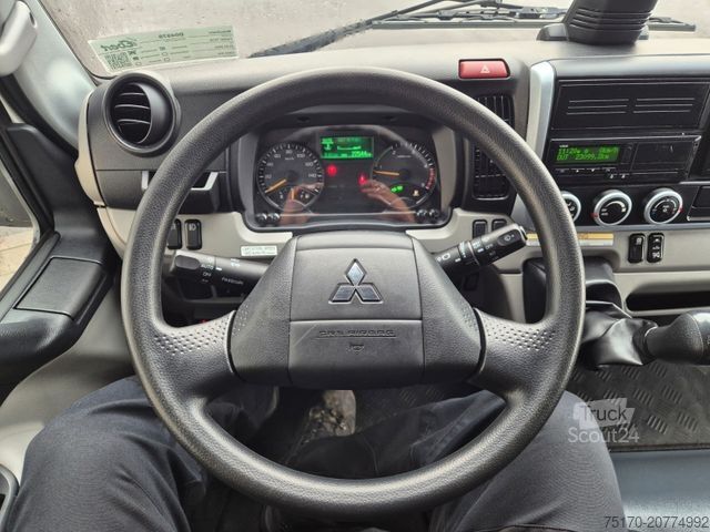 Furgone centinato MITSUBISHI Canter 7C15 LBW Klima Navi Kamera AHK