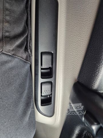 Furgone centinato MITSUBISHI Canter 7C15 LBW Klima Navi Kamera AHK