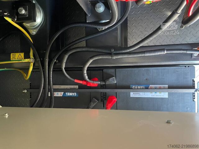 Granulats Cummins KTA38-G2 - 1100 kVA Generator 50/60Hz - DPX-18813