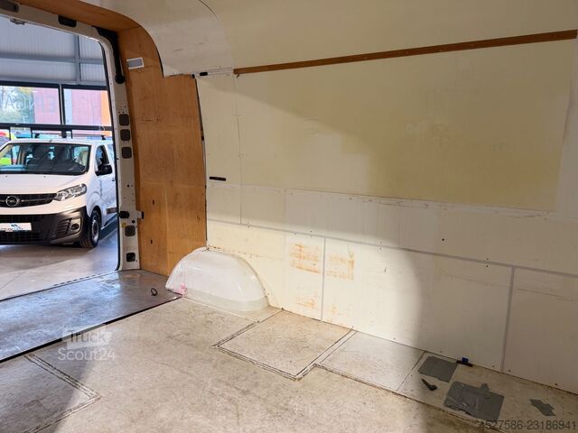 Yüksek tavanlı panelvan VW Crafter Kasten 35 L2H2*KLIMA*R.CAM*AHK*TEMPOMAT