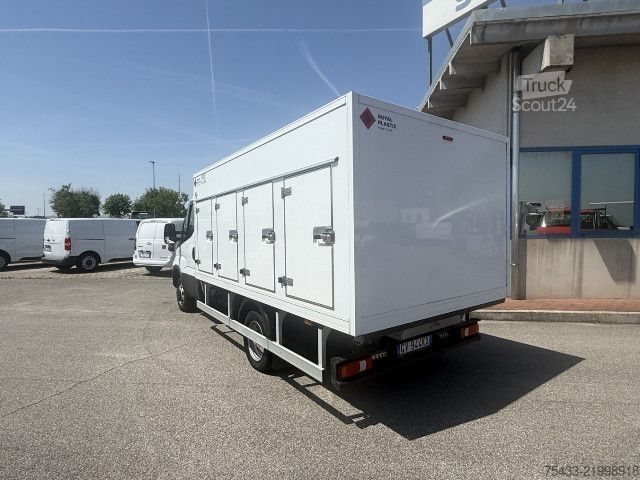 Sonderausbau-Transporter IVECO DAILY 35C14H PIASTRE EUTETTICHE