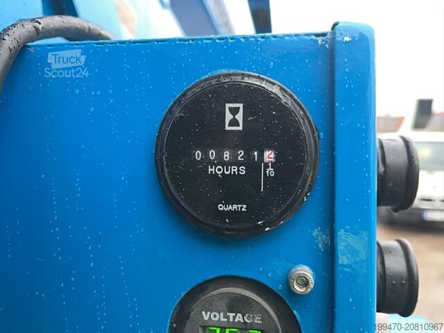 Trailer-Mounted Boom Lift Genie TZ-50 Hybrid w/Drive (17m)