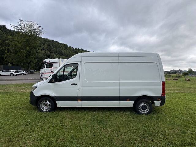 Pakettiauto Mercedes-Benz Sprinter III 214 L2H2