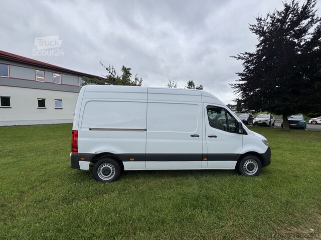 Pakettiauto Mercedes-Benz Sprinter III 214 L2H2