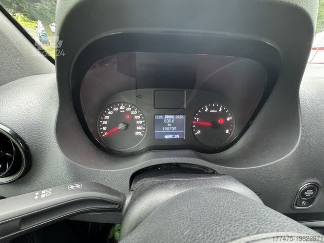 Pakettiauto Mercedes-Benz Sprinter III 214 L2H2