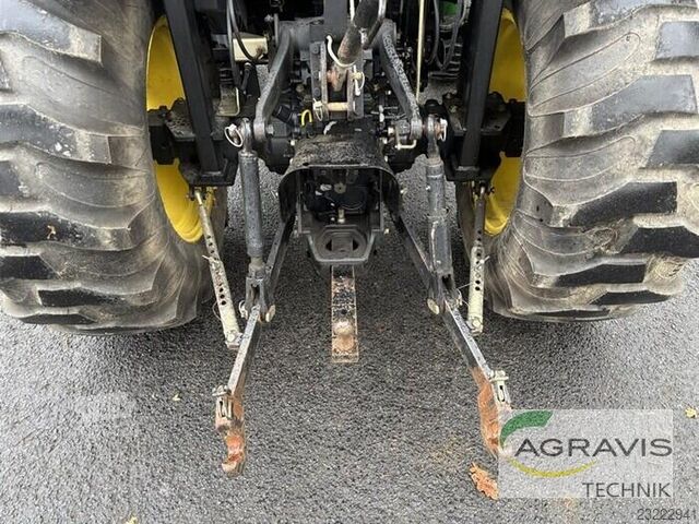 Gemeentelijke tractor John Deere 4720