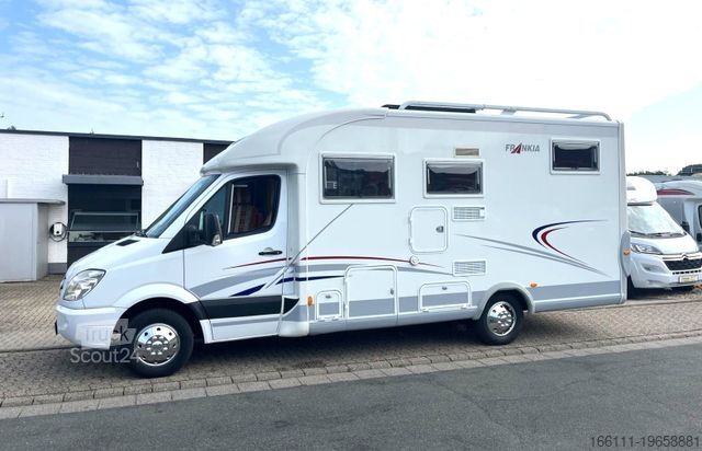 Semi-integrated camper FRANKIA T 6800 BD - Festbett - Klima - Solar -