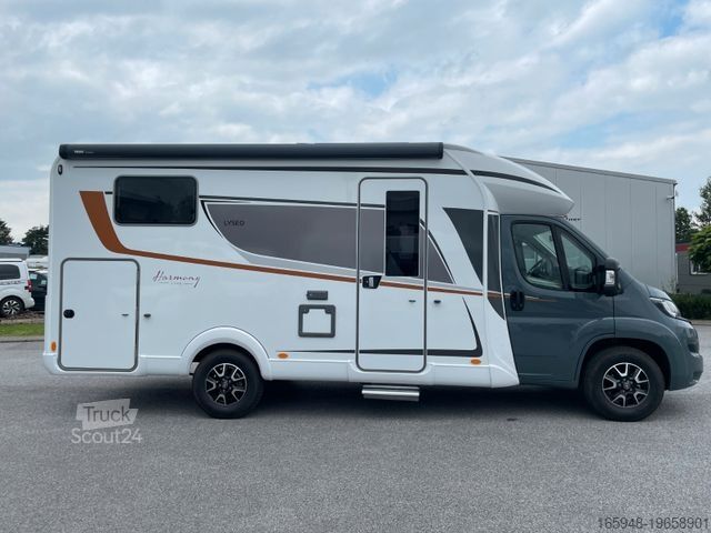 Ημιενσωματωμένο αυτοκινούμενο τροχόσπιτο BÜRSTNER Lyseo TD 690 *180  Automatik* Komplett-Edition