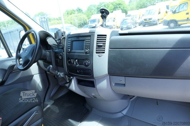 Umpikorja-auto mercedes-benz Sprinter 314 CDI L2H3 Regale