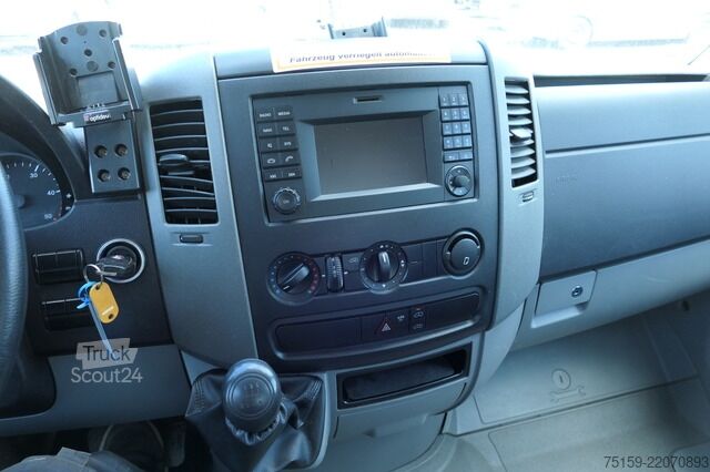 Umpikorja-auto mercedes-benz Sprinter 314 CDI L2H3 Regale