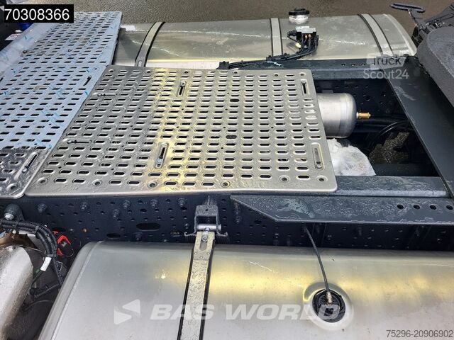 Volume SCM Iveco S-Way 500 4X2 NEW! Mega 2xTanks Standklima LED ...