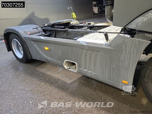 Standart-SZM Mercedes Actros 1943 4X2 StreamSpace NL PTO