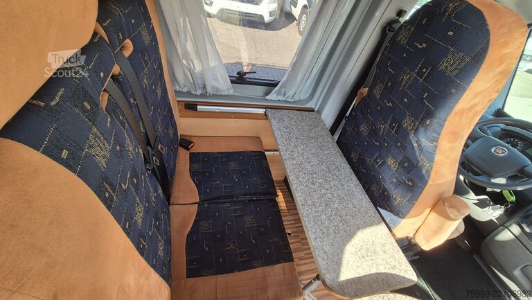 Kastenwagen Wohnmobil / Campervan Pössl ROADCAMP 540