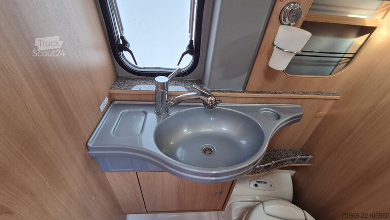 Kastenwagen Wohnmobil / Campervan Pössl ROADCAMP 540