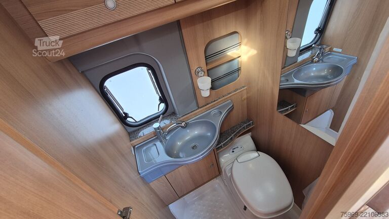 Kastenwagen Wohnmobil / Campervan Pössl ROADCAMP 540