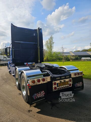 Standaard trekker Volvo VNL 670