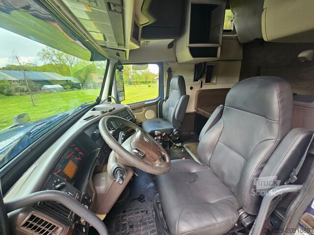 Standaard trekker Volvo VNL 670