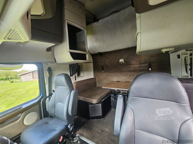 Standaard trekker Volvo VNL 670