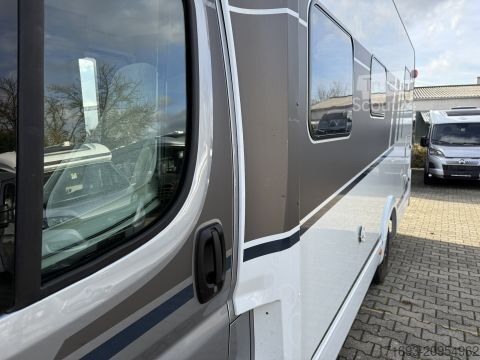 Ημιενσωματωμένο αυτοκινούμενο τροχόσπιτο Carado T 447 Pro+ Automatik/6E/Hubbett