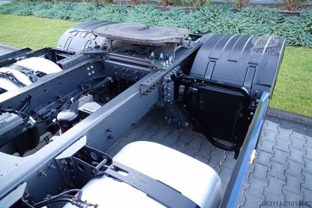 Standard tractor unit RENAULT T 520 / 13 L / RETARDER / I-PARK COOL / SKÓRY /