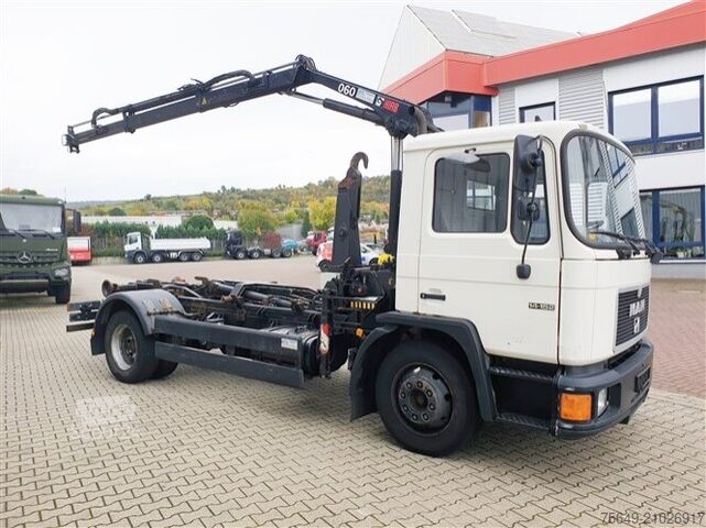 Camion benne à bras amovible MAN 14.152 F 4x2 BB 14.152 F 4x2 BB mit Kran Hiab 060-2
