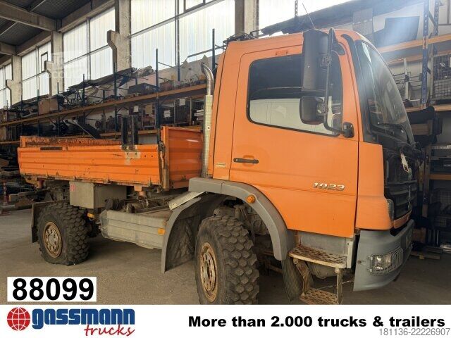 Саміоскид Mercedes-Benz Atego 1023 A 4x4, Einzelbereifung, UNFALLSCHADEN!