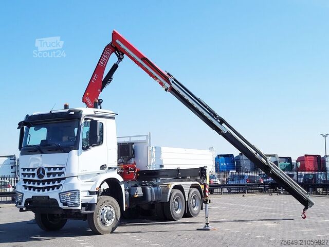 Grue à tour Mercedes-Benz Arocs 3348 AK 6x6 Arocs 3348 AK 6x6, Kran Fassi F255A.2.24, Retarder, MultimediaCockpit, Navi, Funk