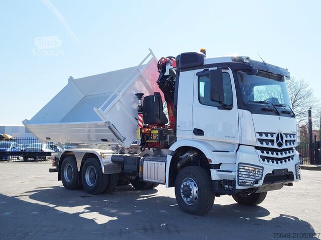 Grue à tour Mercedes-Benz Arocs 3348 AK 6x6 Arocs 3348 AK 6x6, Kran Fassi F255A.2.24, Retarder, MultimediaCockpit, Navi, Funk