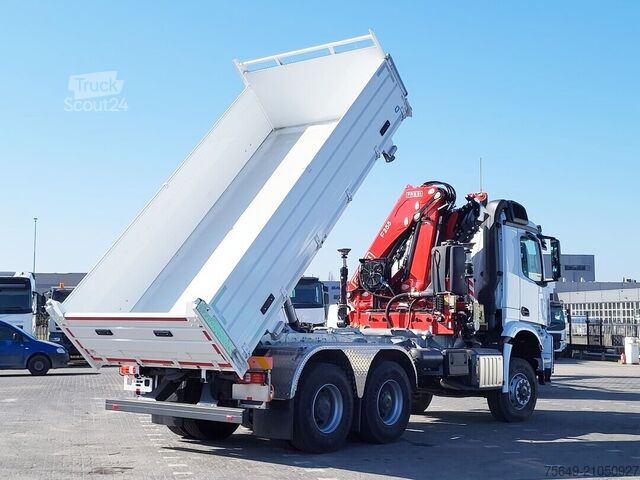 Grue à tour Mercedes-Benz Arocs 3348 AK 6x6 Arocs 3348 AK 6x6, Kran Fassi F255A.2.24, Retarder, MultimediaCockpit, Navi, Funk