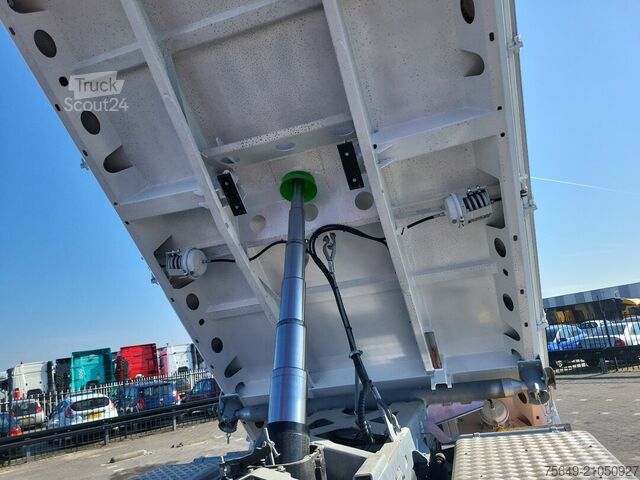 Grue à tour Mercedes-Benz Arocs 3348 AK 6x6 Arocs 3348 AK 6x6, Kran Fassi F255A.2.24, Retarder, MultimediaCockpit, Navi, Funk