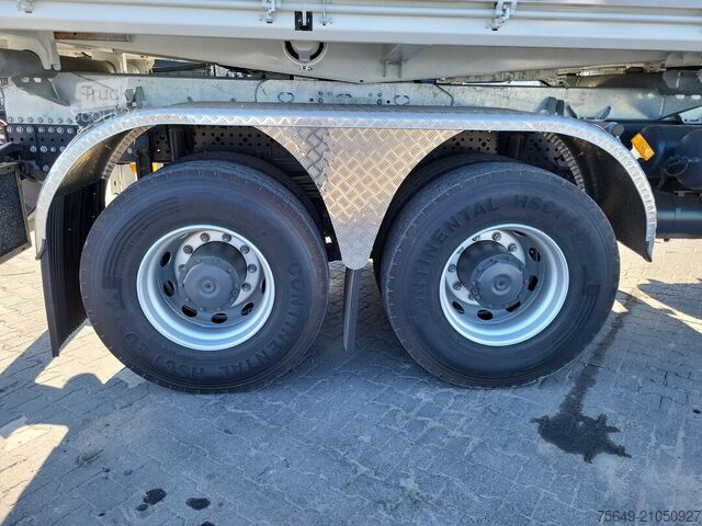 Grue à tour Mercedes-Benz Arocs 3348 AK 6x6 Arocs 3348 AK 6x6, Kran Fassi F255A.2.24, Retarder, MultimediaCockpit, Navi, Funk