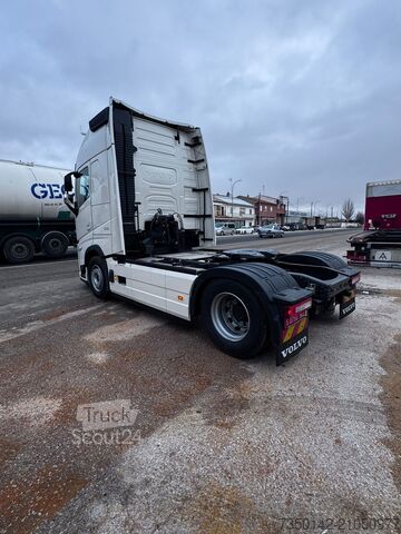 Standaard trekker Volvo FH 500 AERO 26