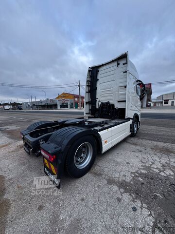 Standaard trekker Volvo FH 500 AERO 26