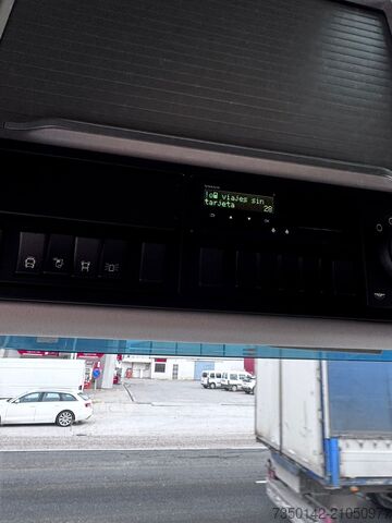 Standaard trekker Volvo FH 500 AERO 26