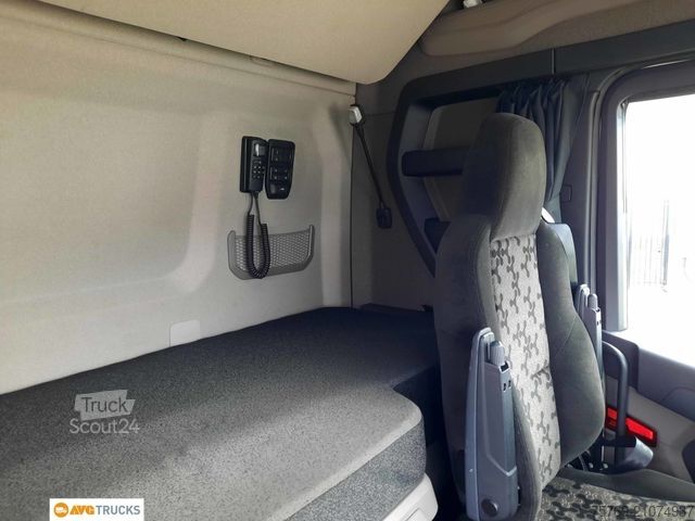 Standaard trekker SCANIA R 460 2-Kreis-Kipphyd Retarder Standklima 2xTank