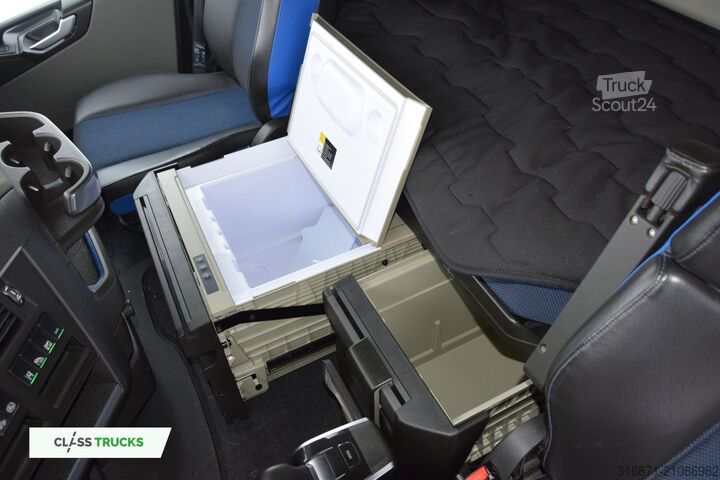 Trattore stradale standard VOLVO FH 500 Globetrotter XL Varios