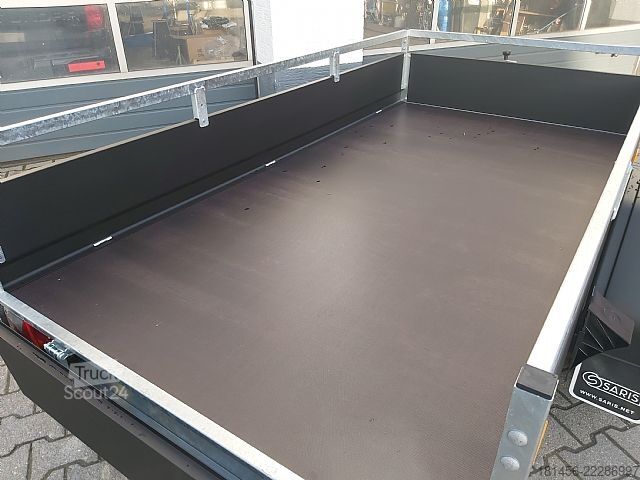 Przyczepa samochodowa Saris schwarzer Anhänger Aluminium 1300kg gebremst