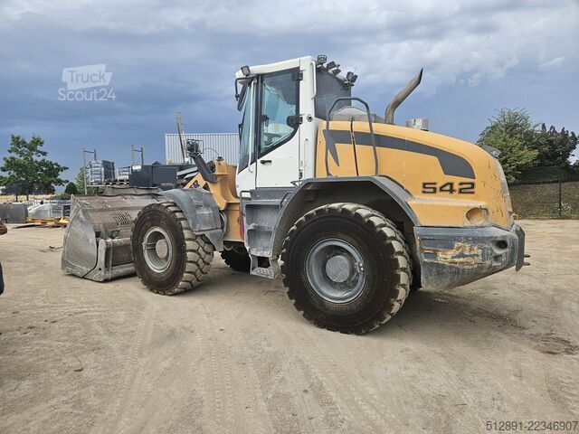 колісний навантажувач LIEBHERR L 542