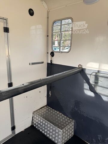 Camión para transporte de caballos Peugeot Boxer- Equitrek Sonic