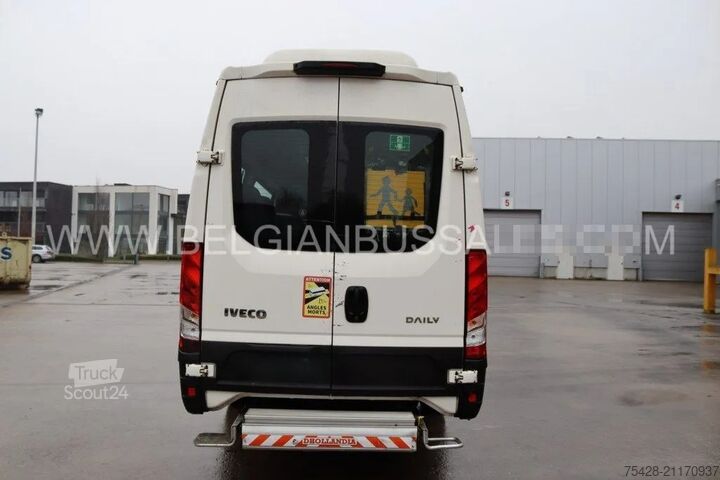 Minibus Iveco DAILY / A65C18/  Airco / Automatic / Lift